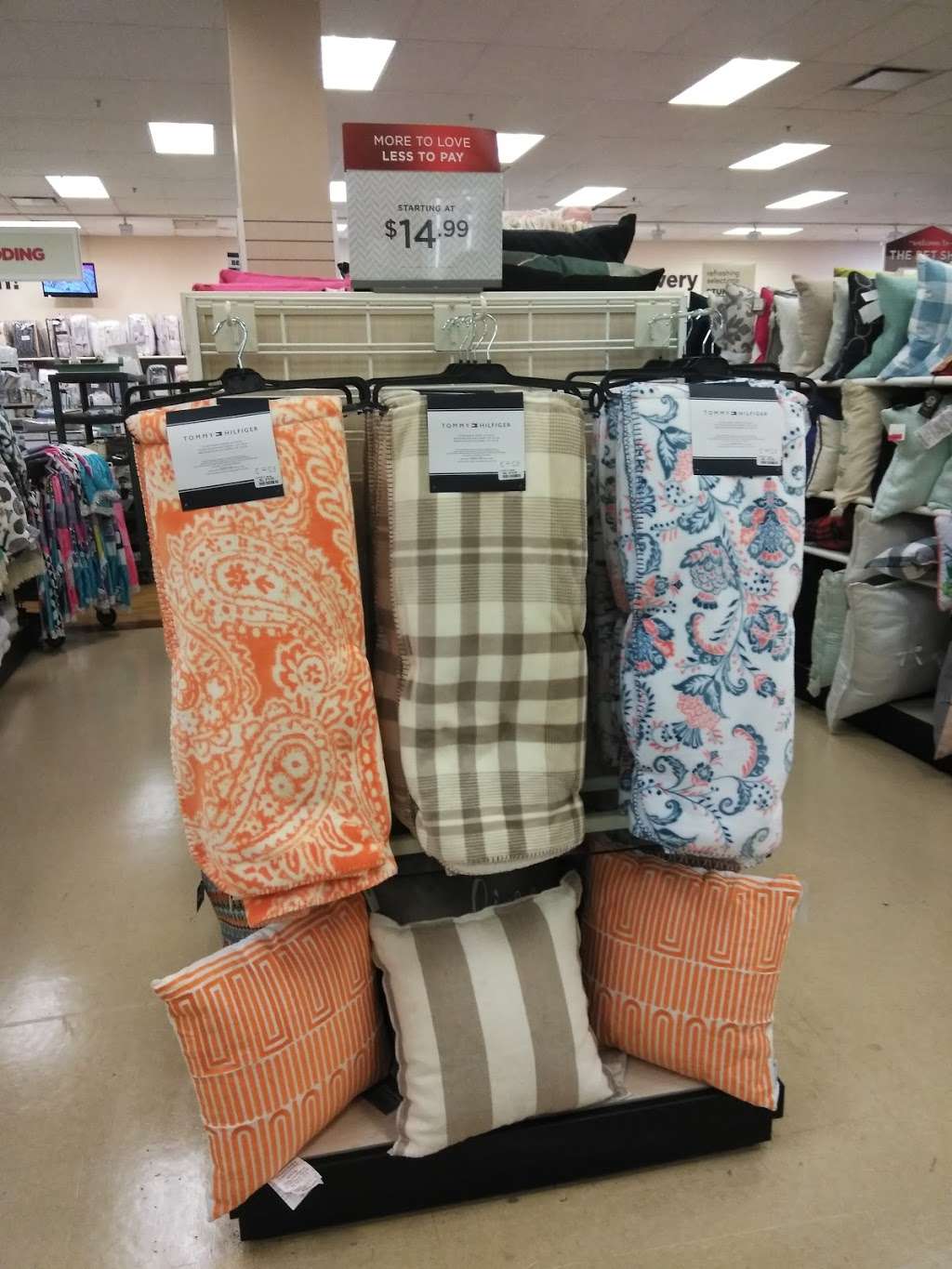 shoe rack at home goods on Homegoods 861 Pelham Pkwy Pelham Manor Ny 10803 Usa