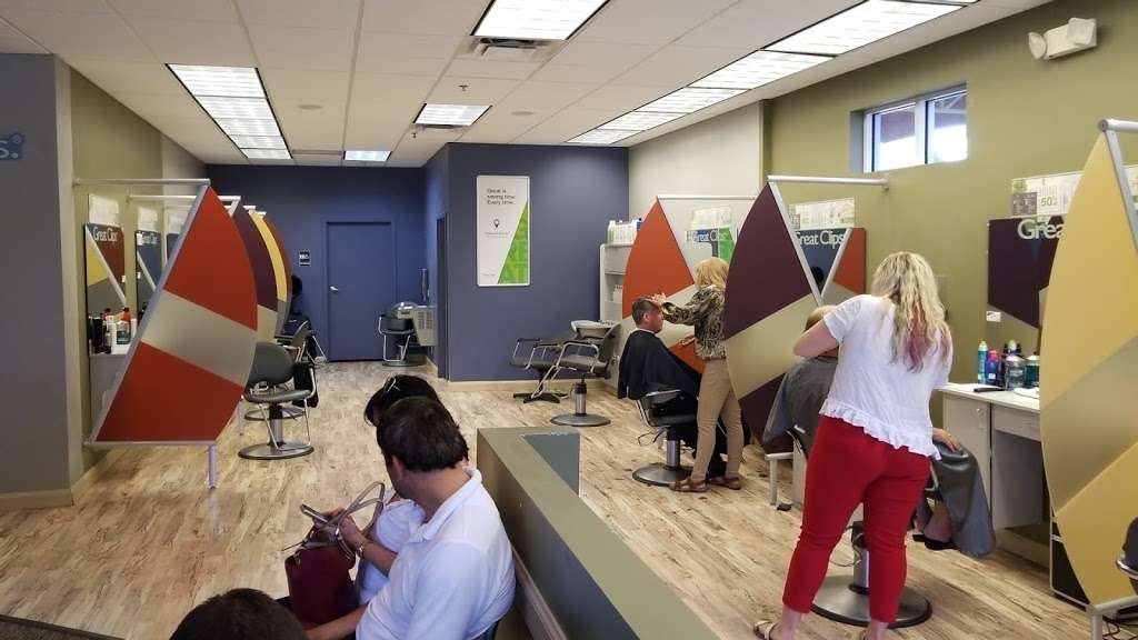 Great Clips | 775 Gateway Dr Ste 1000, Altamonte Springs, FL 32714 | Phone: (407) 292-2100