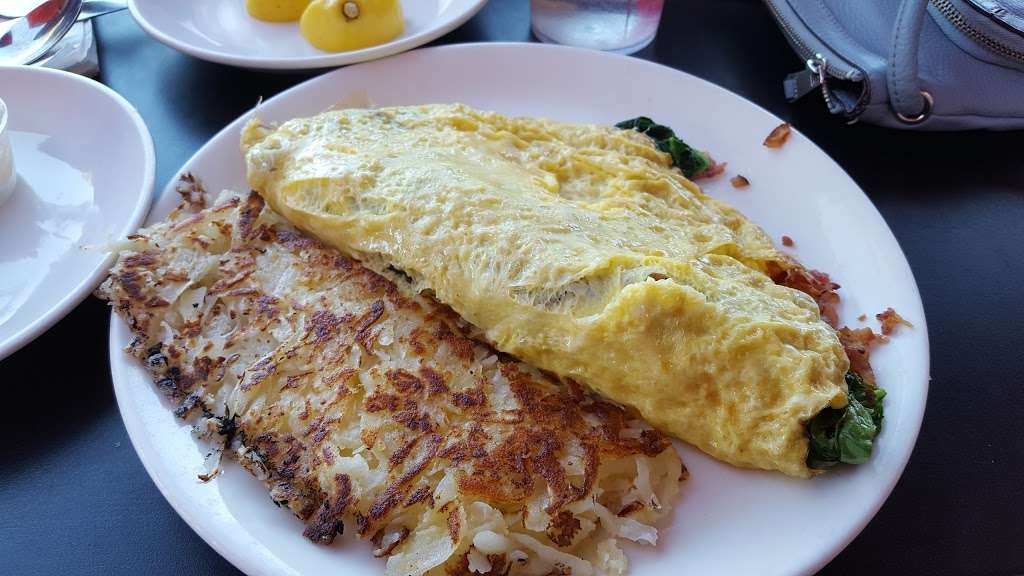 The Broken Yolk Cafe | 28621 Marguerite Pkwy, Mission Viejo, CA 92692 | Phone: (949) 388-0292