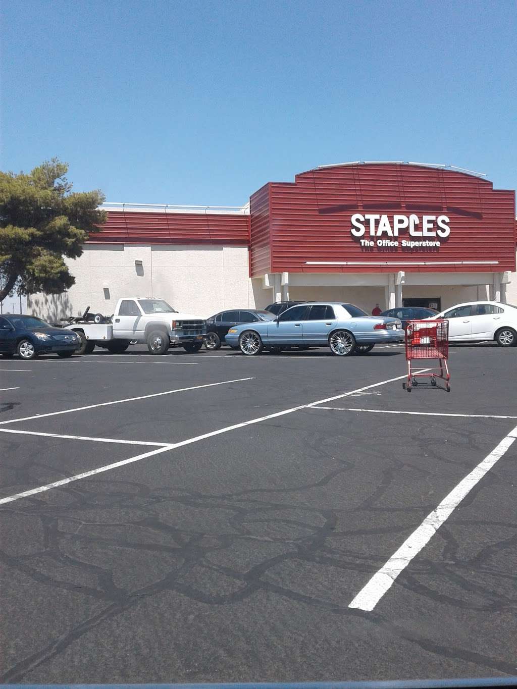 Staples | 4350 W Camelback Rd, Glendale, AZ 85301, USA | Phone: (623) 934-0004