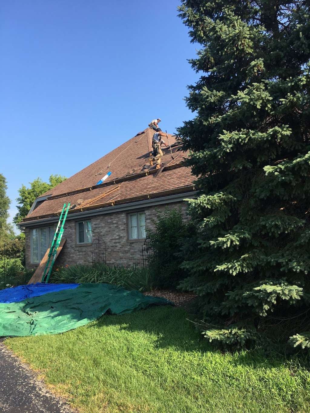 Theisen Roofing | 257 W Stephenie Dr, Cortland, IL 60112 | Phone: (815) 758-8998