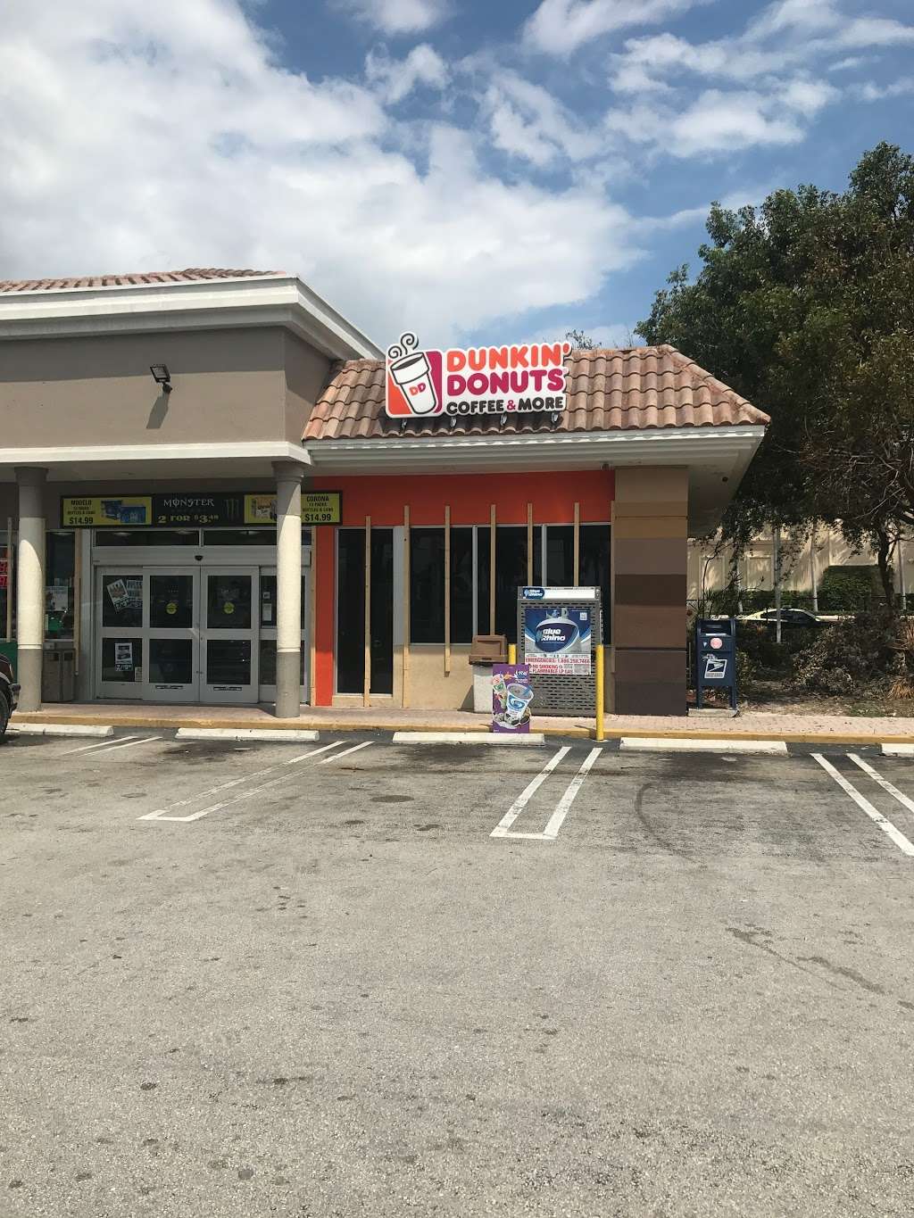 Dunkin Donuts | 1921 Okeechobee Blvd, West Palm Beach, FL 33409, USA | Phone: (561) 373-5825