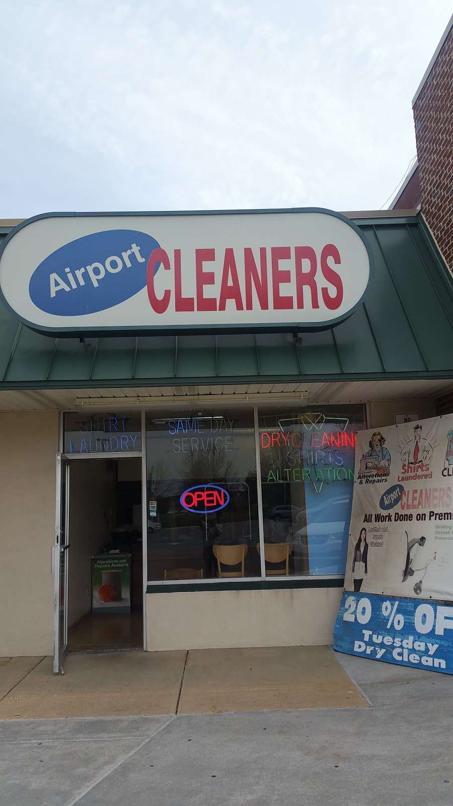 Airport Cleaners | 1220 Beaver Brook Plz, New Castle, DE 19720 | Phone: (302) 328-7884