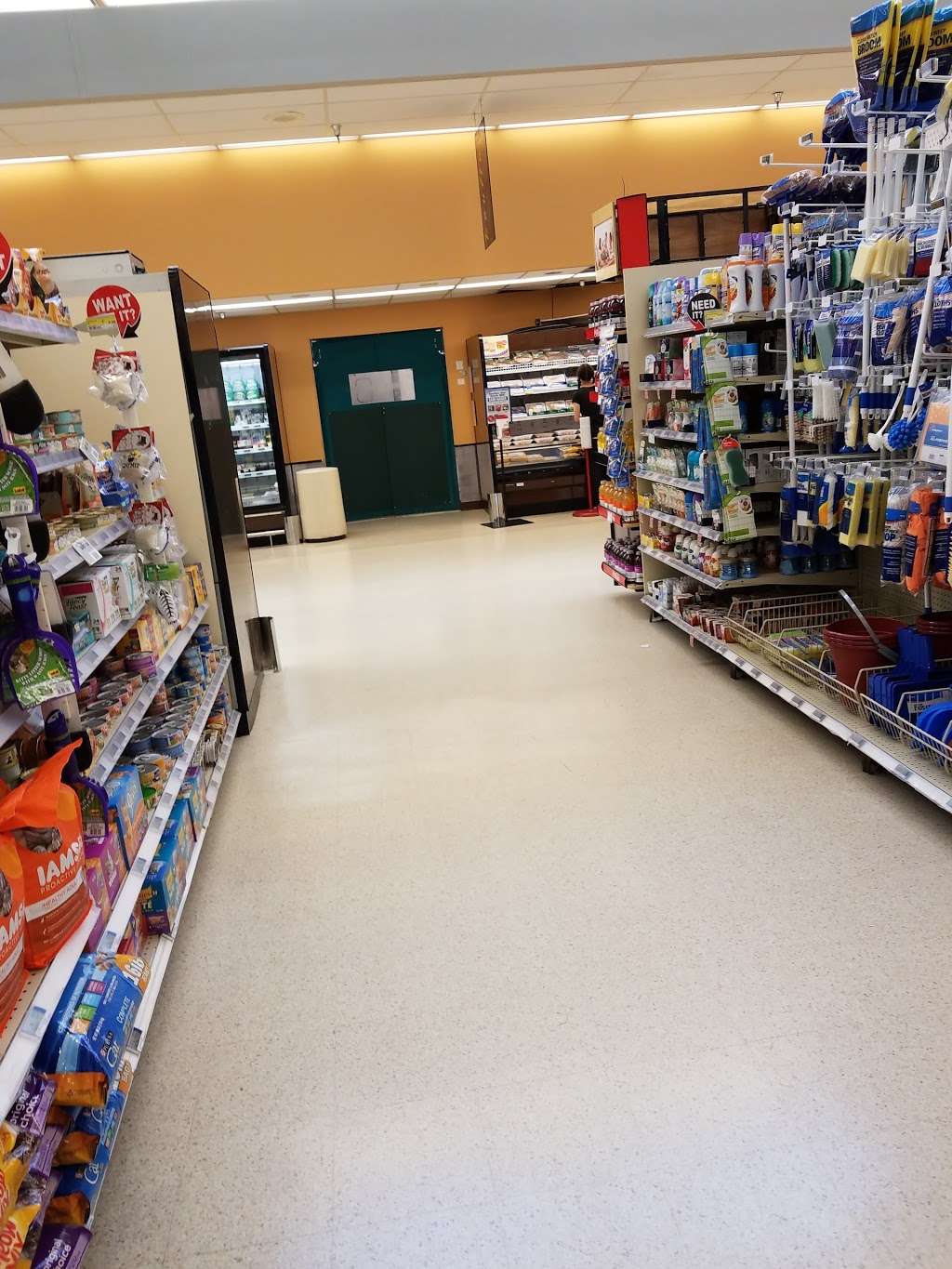 Edwards Commissary | 312 Fitzgerald Blvd, Edwards, CA 93524, USA | Phone: (661) 277-9175