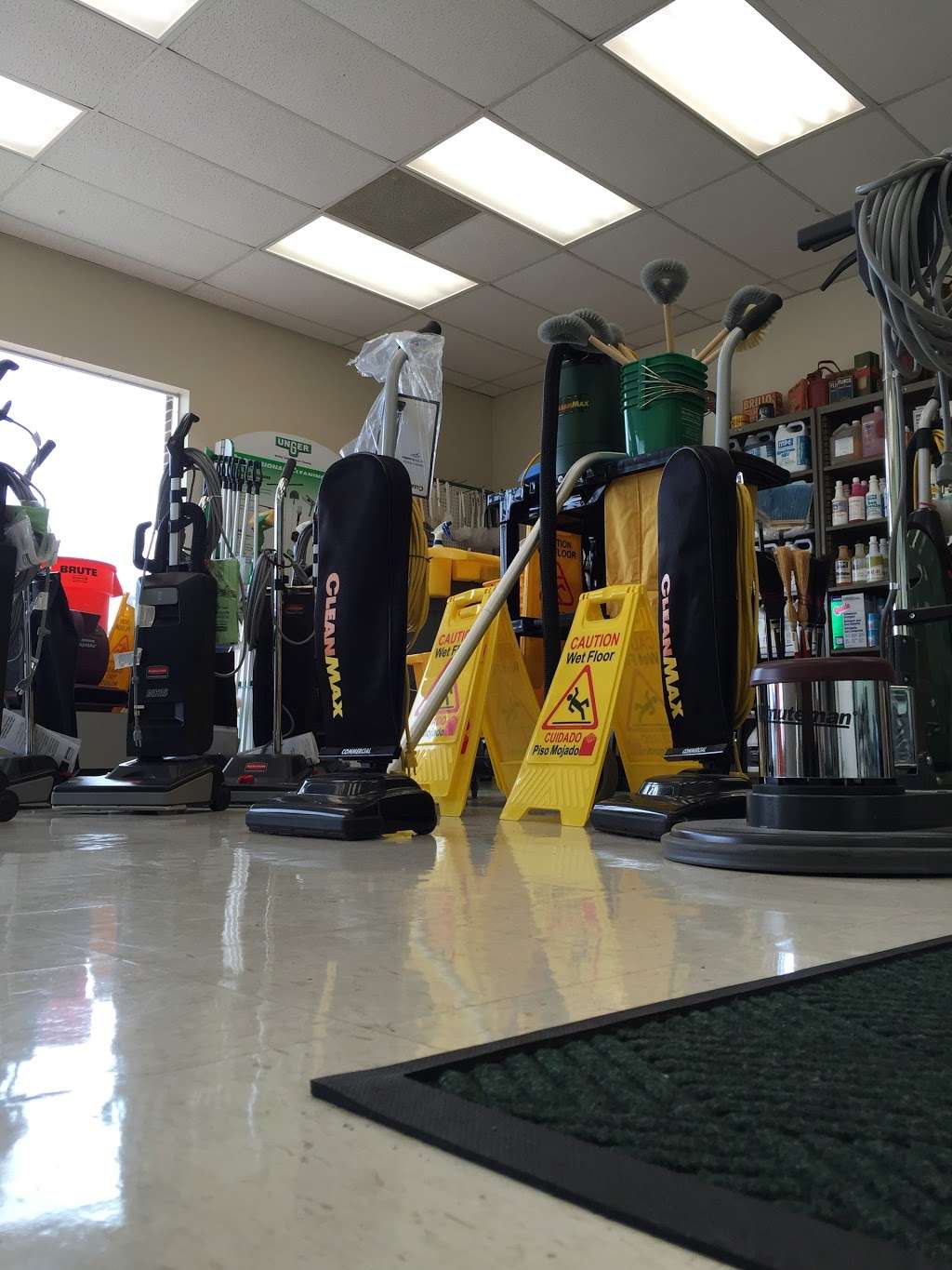 Lakeland Sanitary & Janitor Supply | 1835 E Gary Rd, Lakeland, FL 33801, USA | Phone: (863) 665-5152