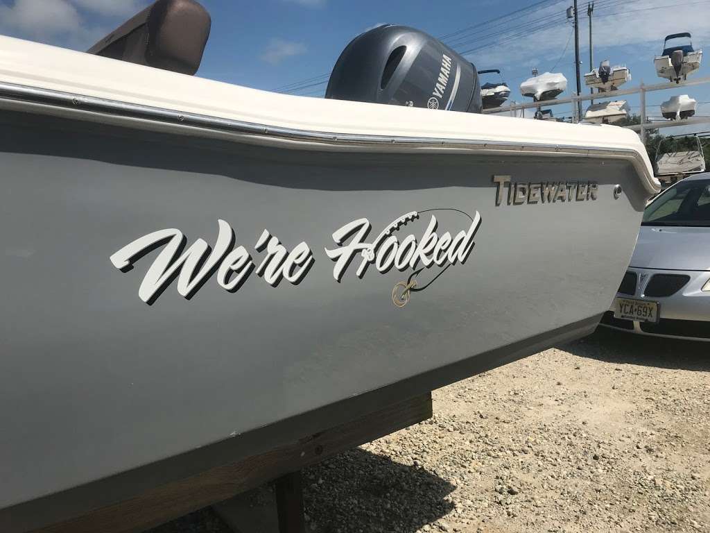 Island Boat Lettering | 217 Merrick Rd Suite 211A, Amityville, NY 11701, USA | Phone: (800) 735-8526