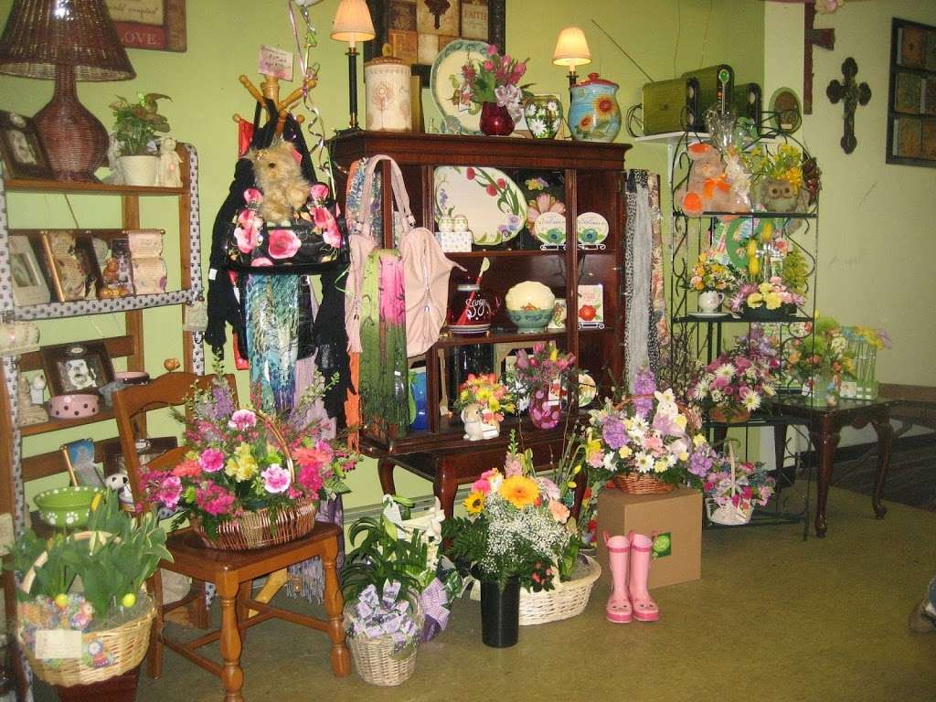Beckmans Florist | 364 Larkfield Rd, East Northport, NY 11731, USA | Phone: (631) 368-8610