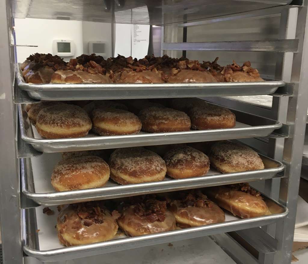 Sugar Donuts | 11914 Elm Ln ste 120, Charlotte, NC 28277, USA | Phone: (980) 214-1566