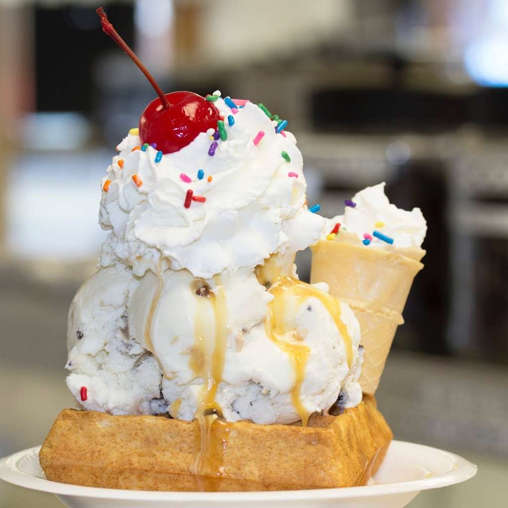 Hobby Horse Ice Cream Parlor & Cafe | 800 Ocean Ave, Ocean City, NJ 08226 | Phone: (609) 399-1214