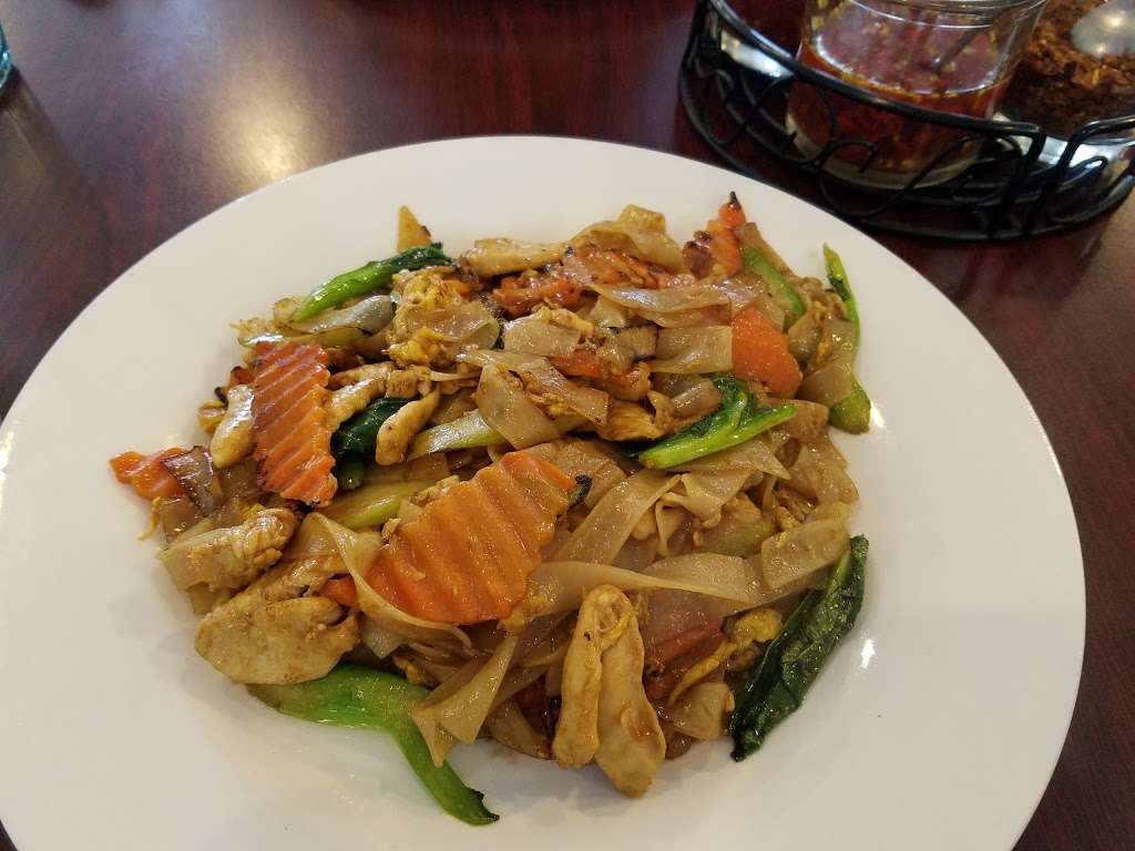 Thai Wok In | 15917 TX-105, Montgomery, TX 77356, USA | Phone: (936) 588-3411