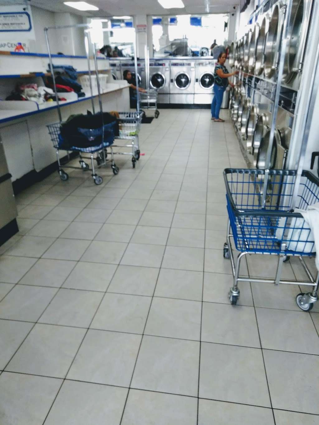 Laundry | Orange, CA 92867