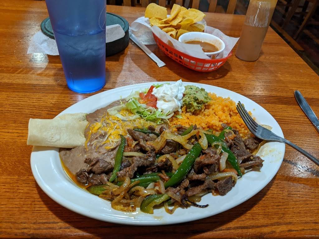 El Cielito Mexican Restaurant | Centennial Plaza, 1601 Q St Suite # D, Lincoln, NE 68508, USA | Phone: (402) 477-2282