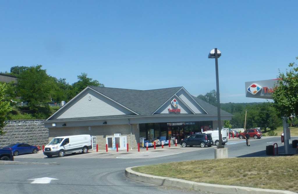 Turkey Hill Minit Market | 5005 Winona Falls Rd, East Stroudsburg, PA 18302, USA | Phone: (570) 588-7414