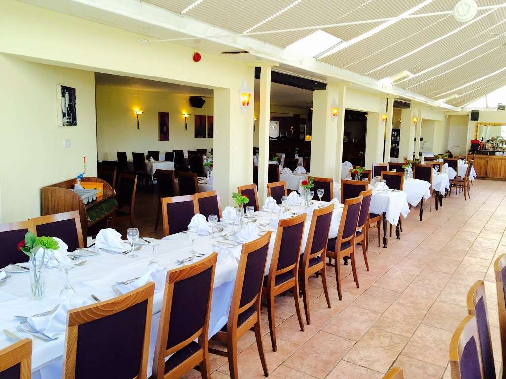 Top Meadow Hotel | Fen Ln, North Ockendon, Upminster RM14 3PR, UK | Phone: 01708 852239