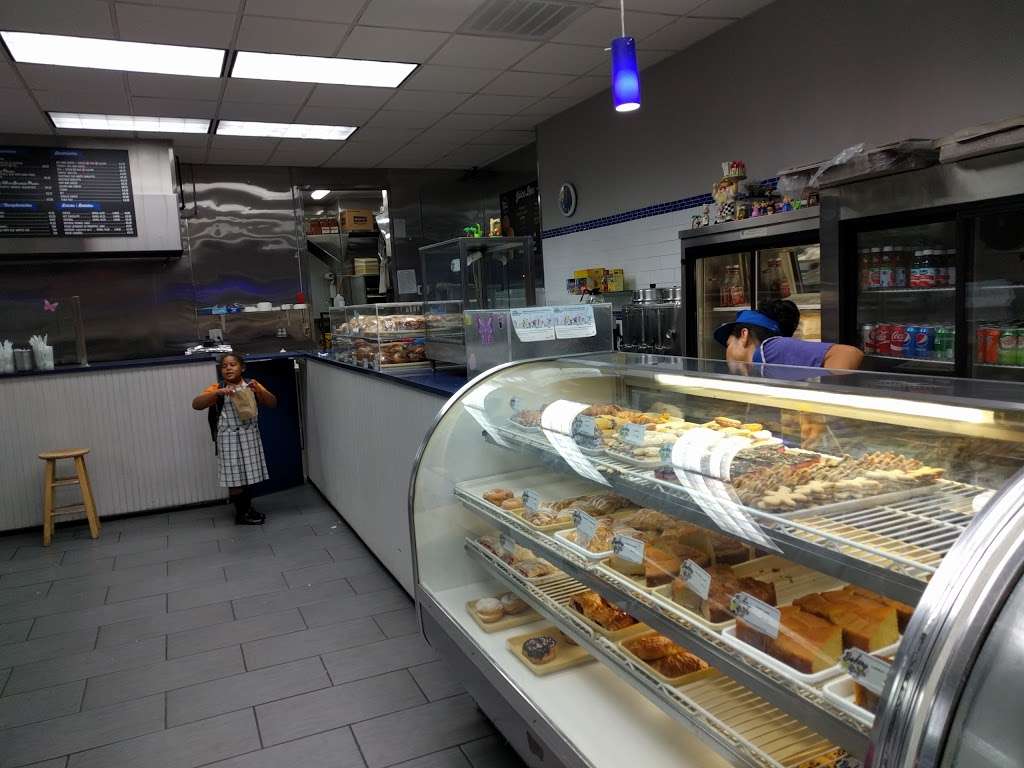 Pitusa Bakery | 831 E 149th St, The Bronx, NY 10455, USA | Phone: (718) 585-4129