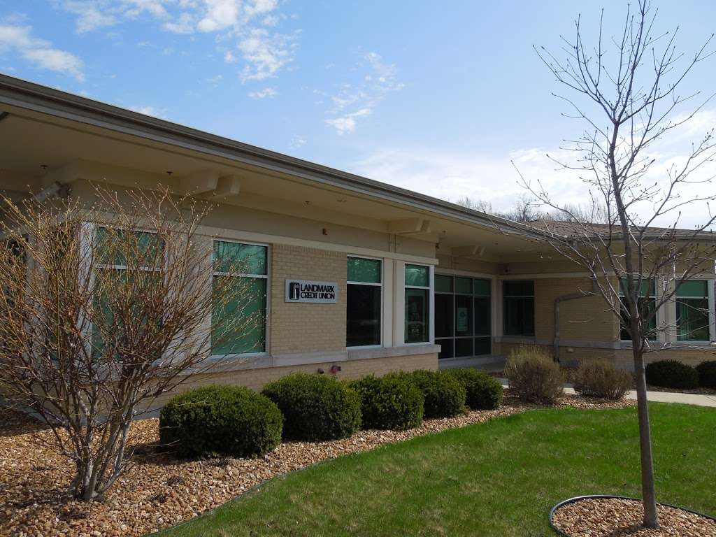 Landmark Credit Union | 13600 W Greenfield Ave, Brookfield, WI 53005, USA | Phone: (262) 796-4500