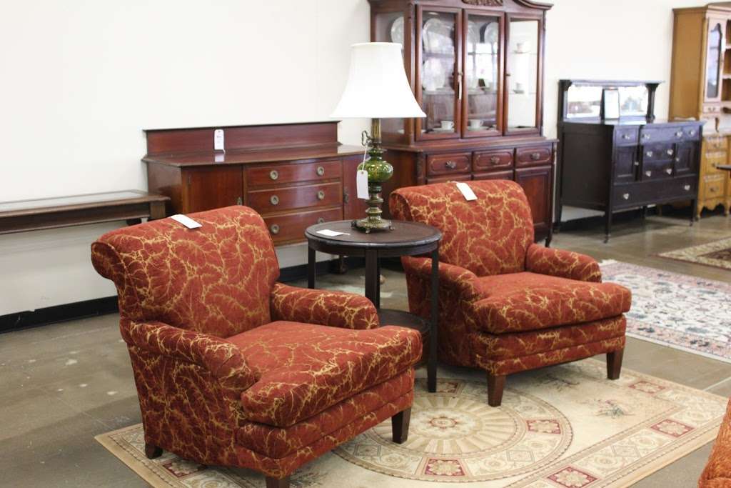 Generations of Furniture | 35 S Willowdale Dr #902, Lancaster, PA 17602, USA | Phone: (717) 874-4189