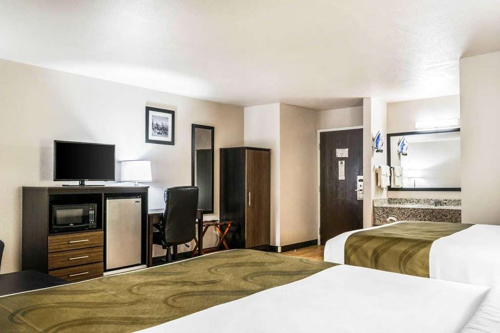 Quality Inn | 2129 Lincoln Hwy E, Lancaster, PA 17602, USA | Phone: (717) 393-8888