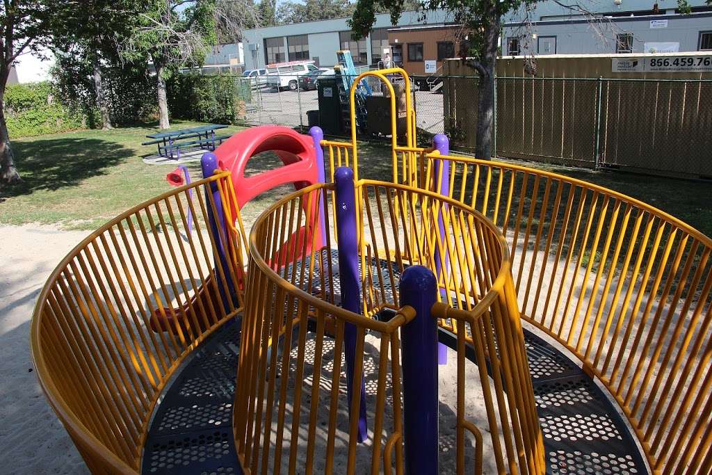 Maple Street Playground | 3820 Jeffries Ave, Burbank, CA 91505, USA | Phone: (818) 238-5300