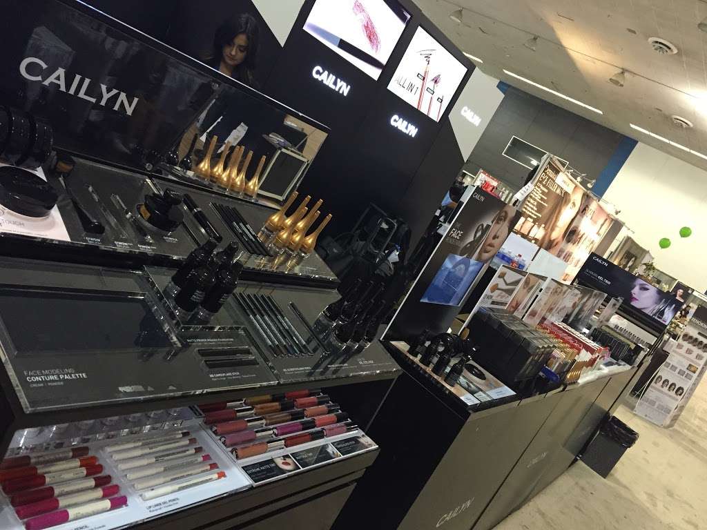 Cailyn Cosmetics | 10450 Pioneer Blvd, Santa Fe Springs, CA 90670 | Phone: (562) 949-1212