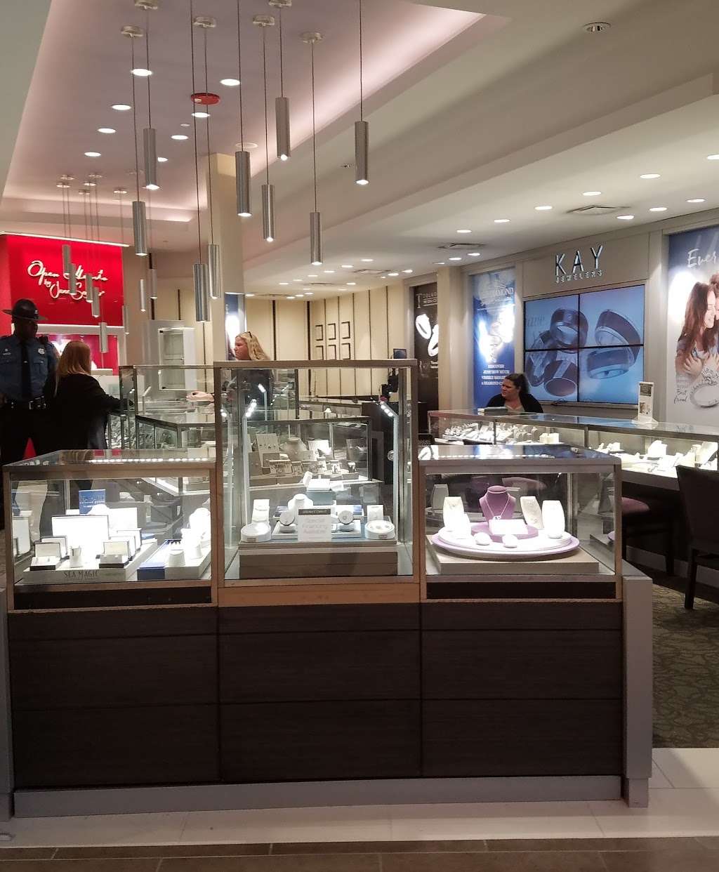 Kay Jewelers | 503 Christiana Mall, Newark, DE 19702, USA | Phone: (302) 368-7368