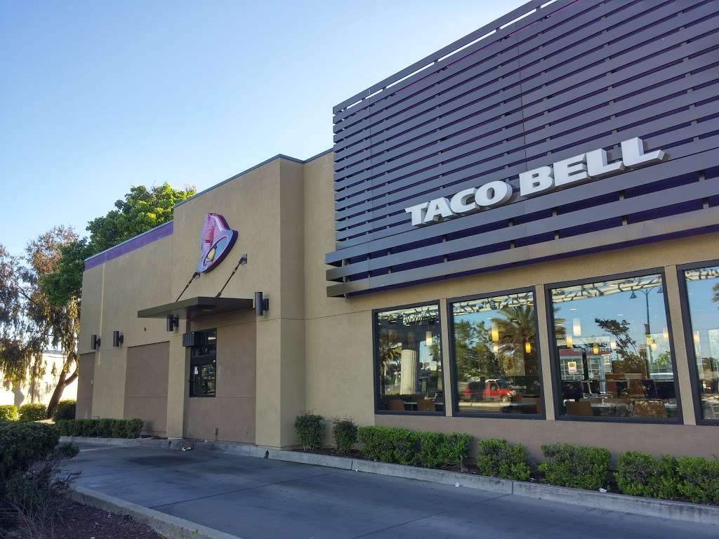 Taco Bell | 630 Hegenberger Rd, Oakland, CA 94621 | Phone: (510) 569-7854