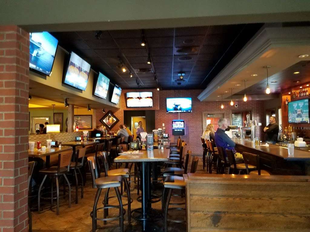 Applebees Grill + Bar | 1700 Village West Pkwy, Kansas City, KS 66109, USA | Phone: (913) 788-9421