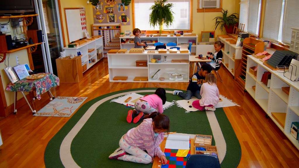 Pincushion Hill Montessori School | 30 Green St, Ashland, MA 01721, USA | Phone: (508) 881-2123