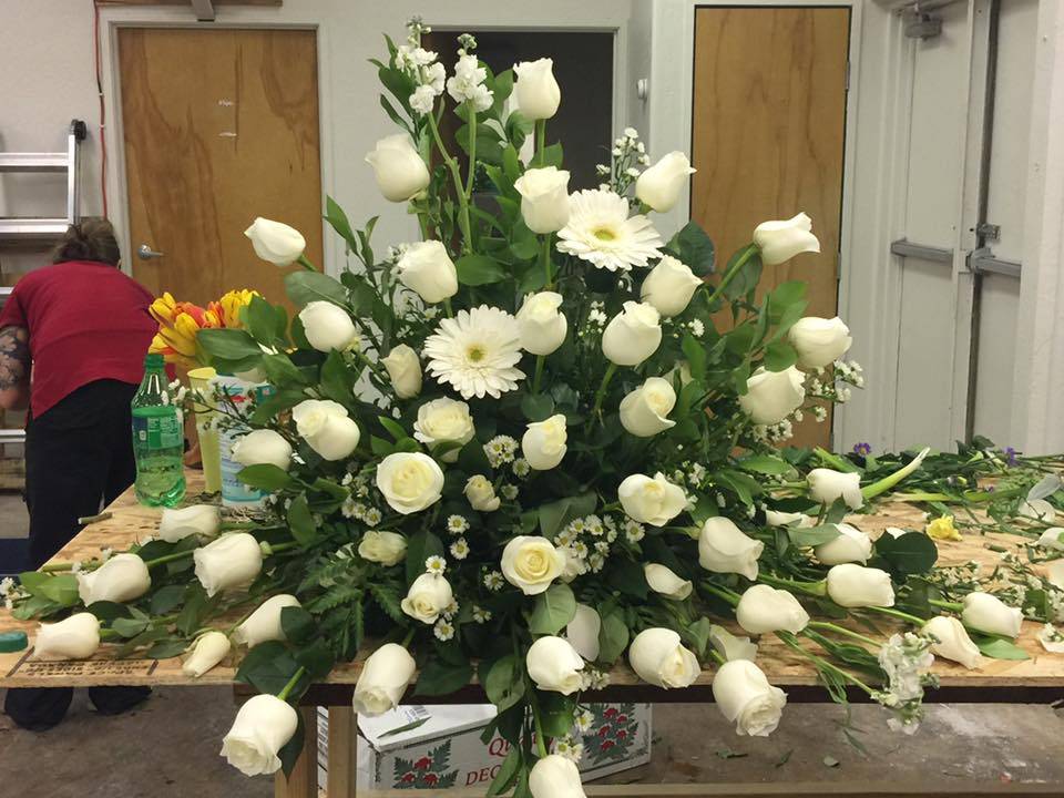 Rodeo Roses Florist and Gifts | 19011 E San Tan Blvd #104, Queen Creek, AZ 85142, USA | Phone: (602) 881-7048