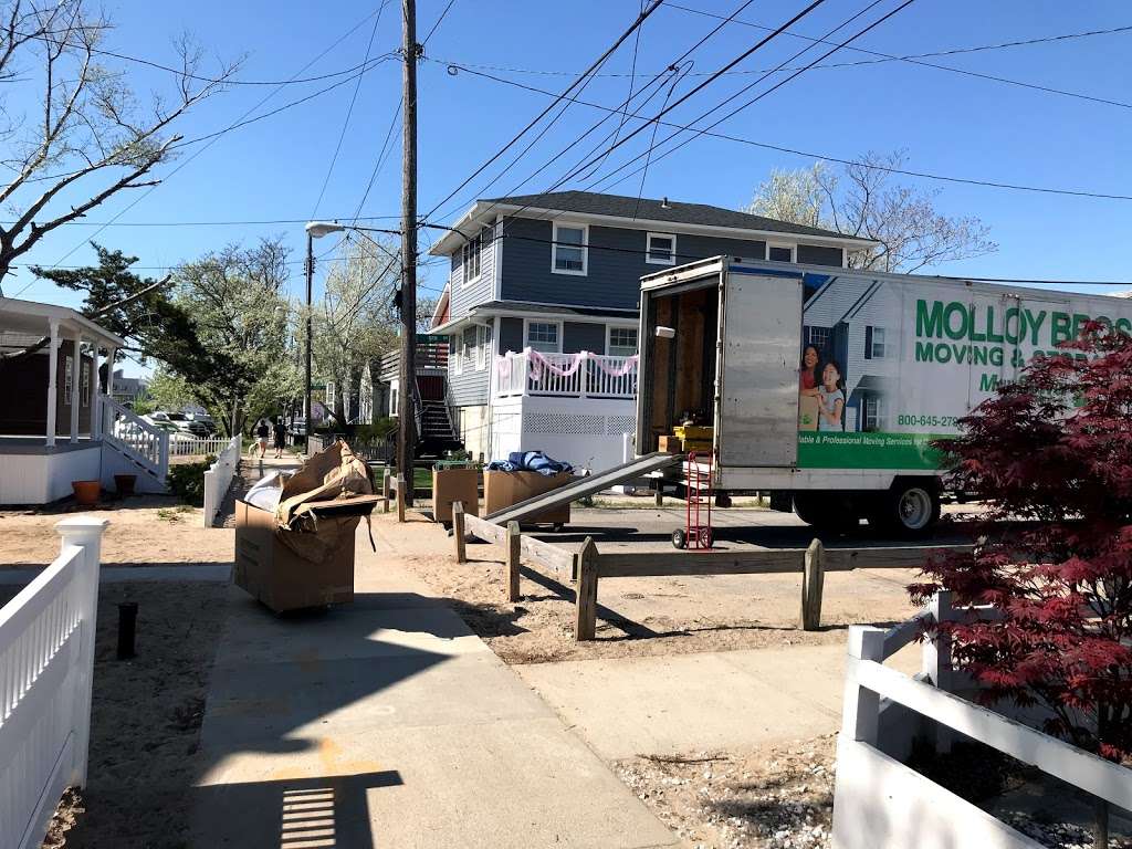 Molloy Bros Moving And Storage | 185 Price Pkwy, Farmingdale, NY 11735 | Phone: (516) 396-8600