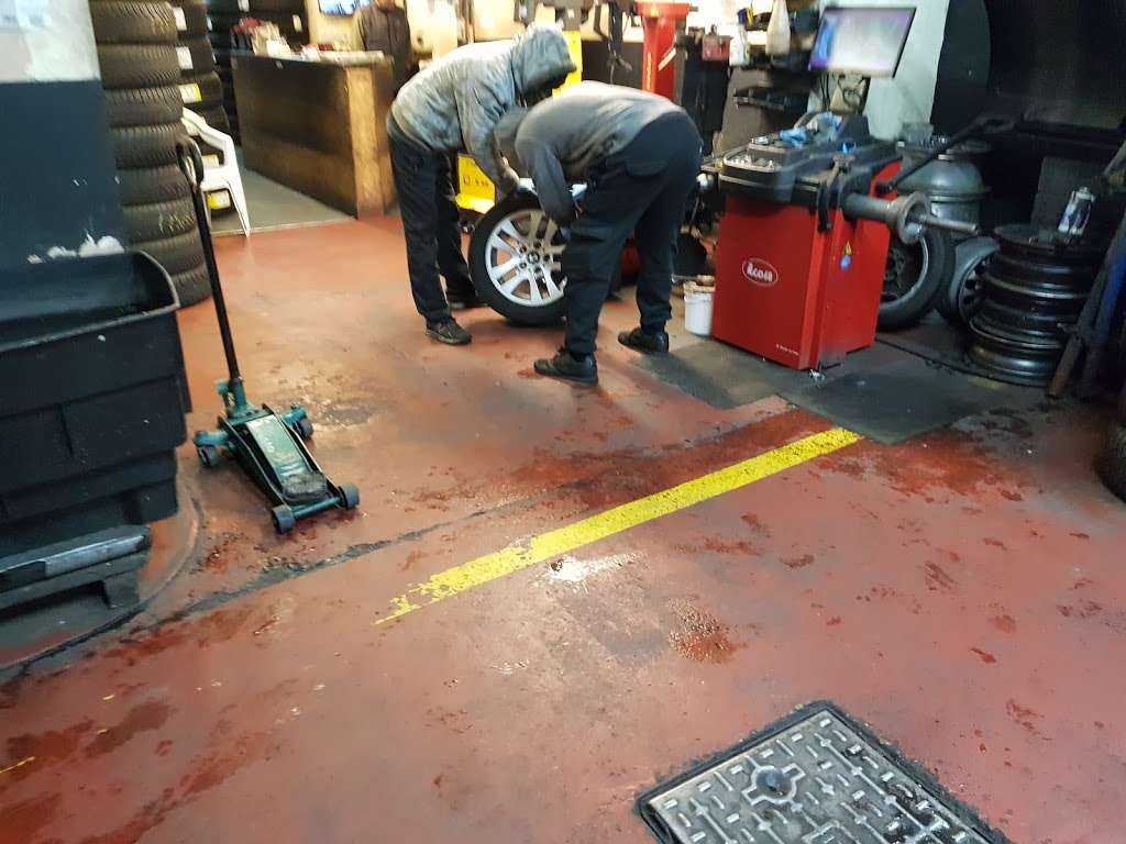 S.H. Tyres & Wheels | 131 Movers Ln, Barking IG11 7UQ, UK | Phone: 020 8591 5407