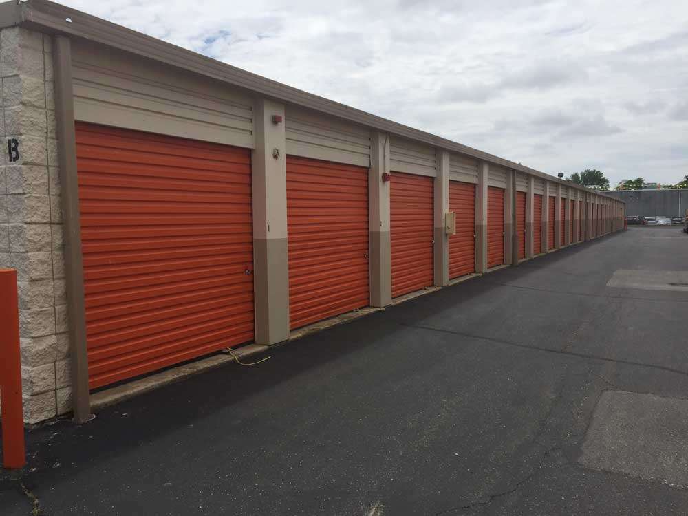 Public Storage | 122 Saxon Ave, Bay Shore, NY 11706, USA | Phone: (631) 954-1617