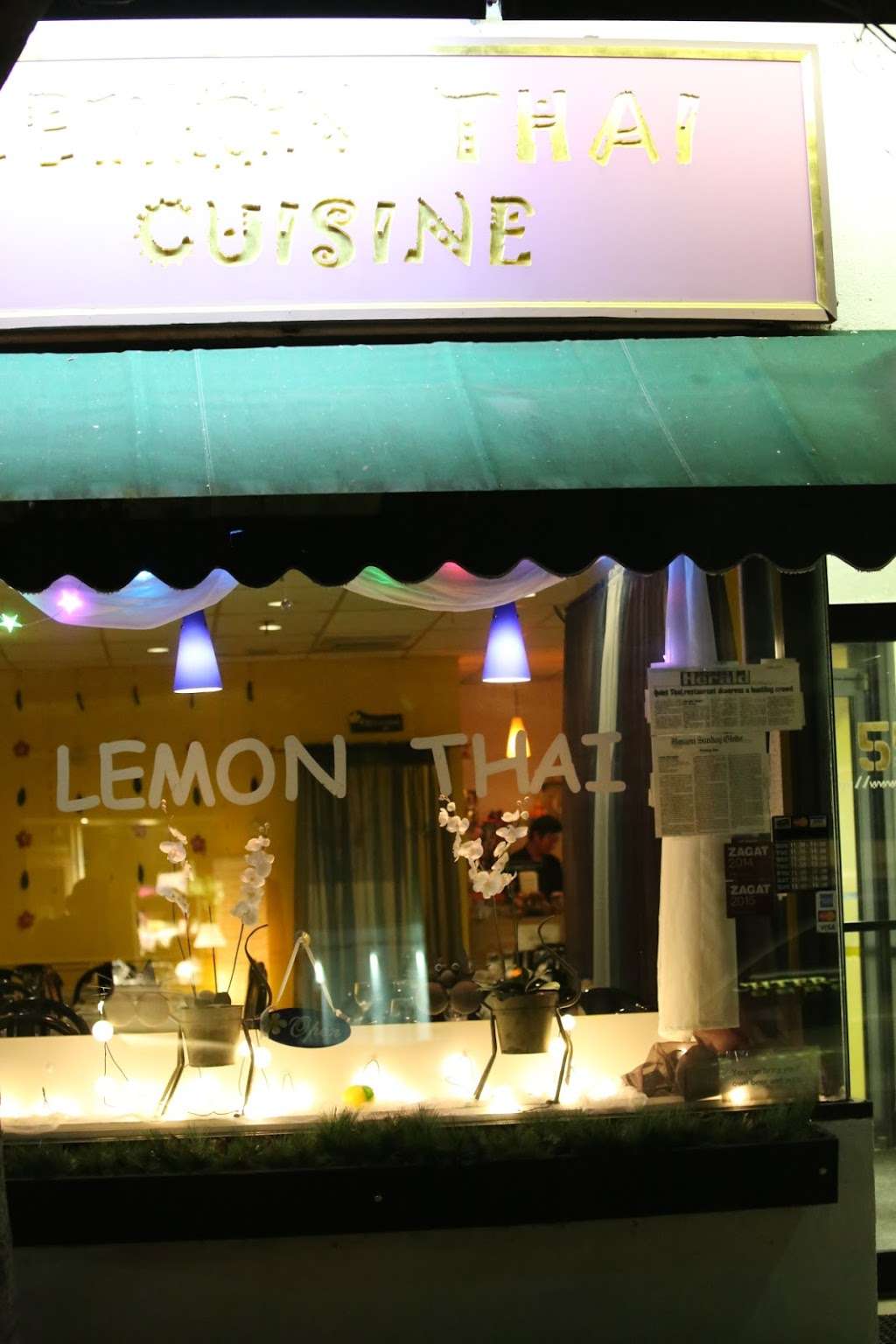 Lemon Thai Cuisine | 555 Washington St, Wellesley, MA 02482, USA | Phone: (781) 237-6996