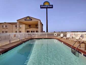 Days Inn by Wyndham Butler | 100 S, Fran Ave, Butler, MO 64730, USA | Phone: (660) 679-4544