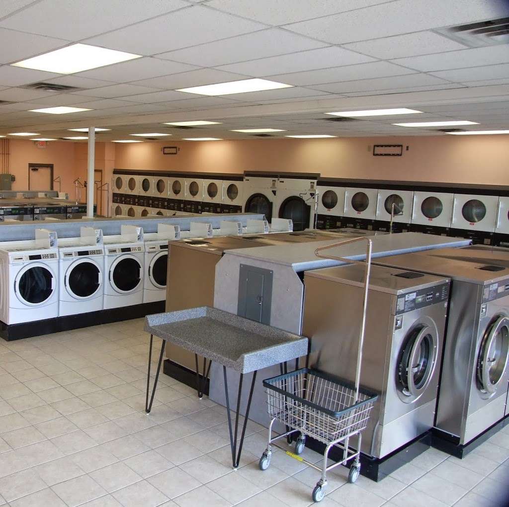 Laundry Plus - $1 Laundromat Every Day of the Year! | 3915 Madison Ave, Indianapolis, IN 46227, USA | Phone: (317) 623-0511