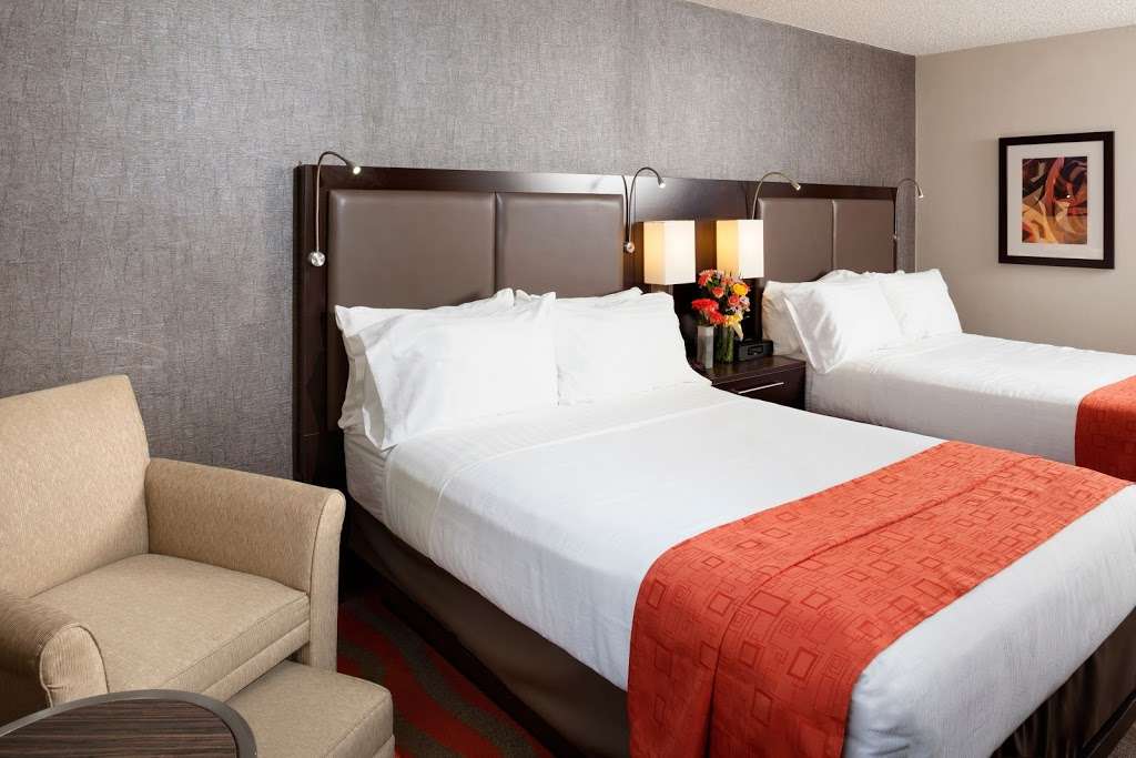 Holiday Inn Newark Airport | 450 US, Rte 1 and 9 S, Newark, NJ 07114, USA | Phone: (973) 242-0900