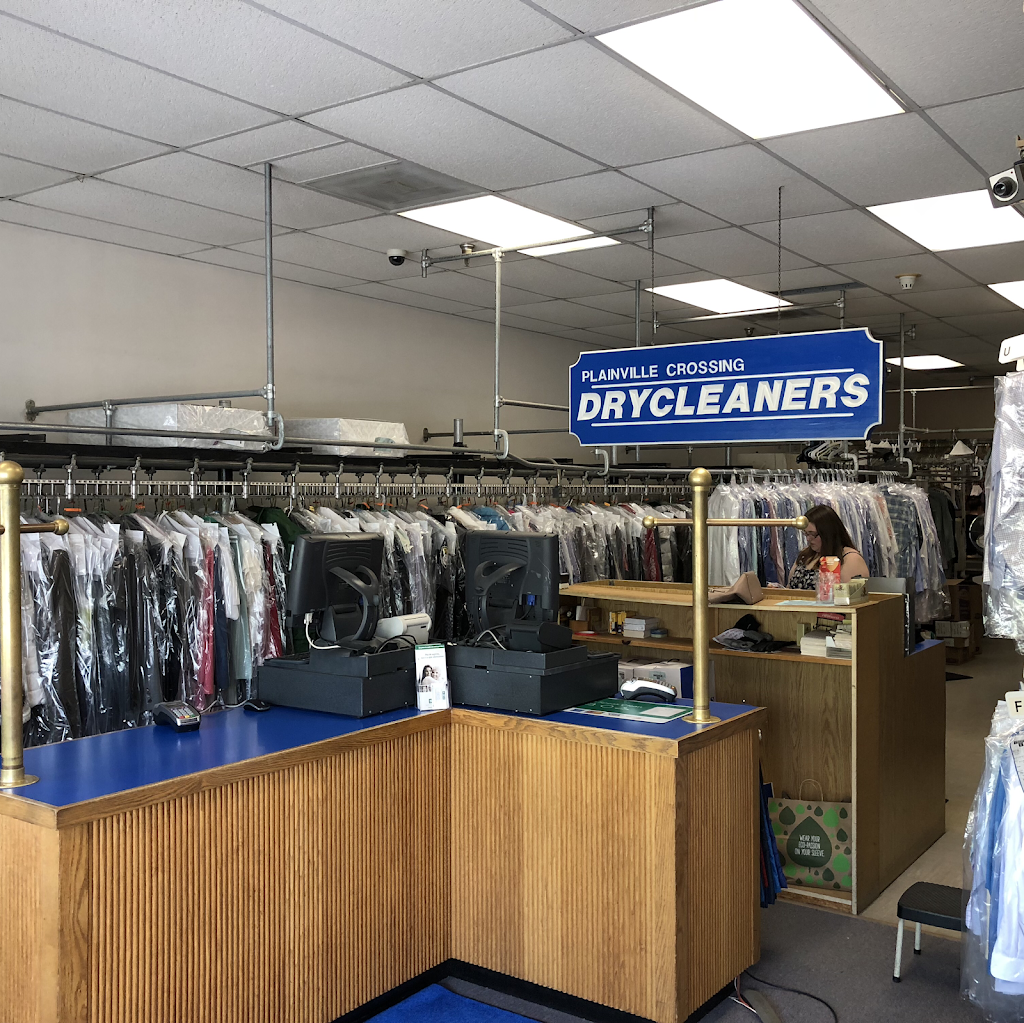 Plainville Crossing Drycleaners | 13 Taunton St #10, Plainville, MA 02762, USA | Phone: (508) 695-5085