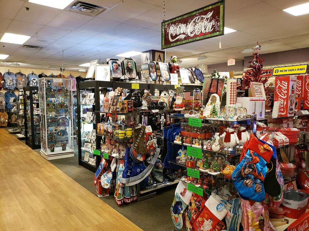 Shady Maple Gift Shop | 129 Toddy Dr, East Earl, PA 17519, USA | Phone: (717) 354-8222