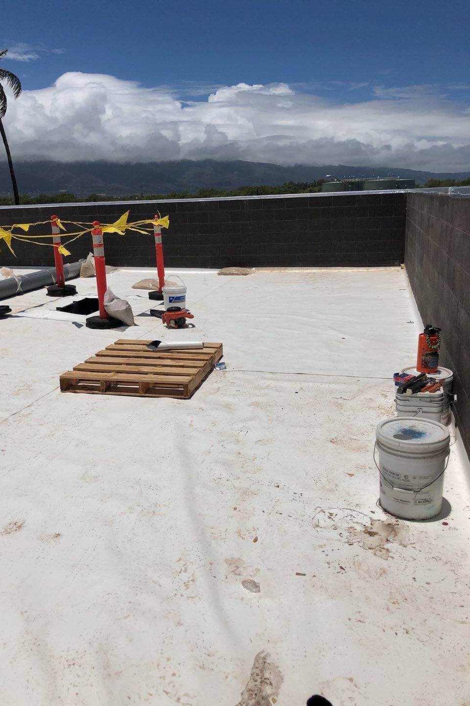 Oahu Roofing & Repairs Kaneohe | 45-939 Kamehameha Hwy Ste 202, Kaneohe, HI 96744, USA | Phone: (808) 825-6420