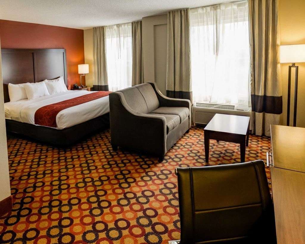 Comfort Suites Airport | 3425 Mulberry Church Rd, Charlotte, NC 28208, USA | Phone: (704) 971-4400