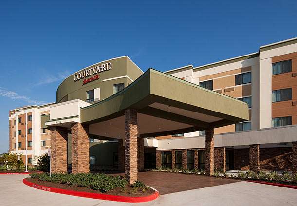 Courtyard by Marriott Houston NASA/Clear Lake | 18100 Saturn Ln, Houston, TX 77058 | Phone: (281) 333-0220