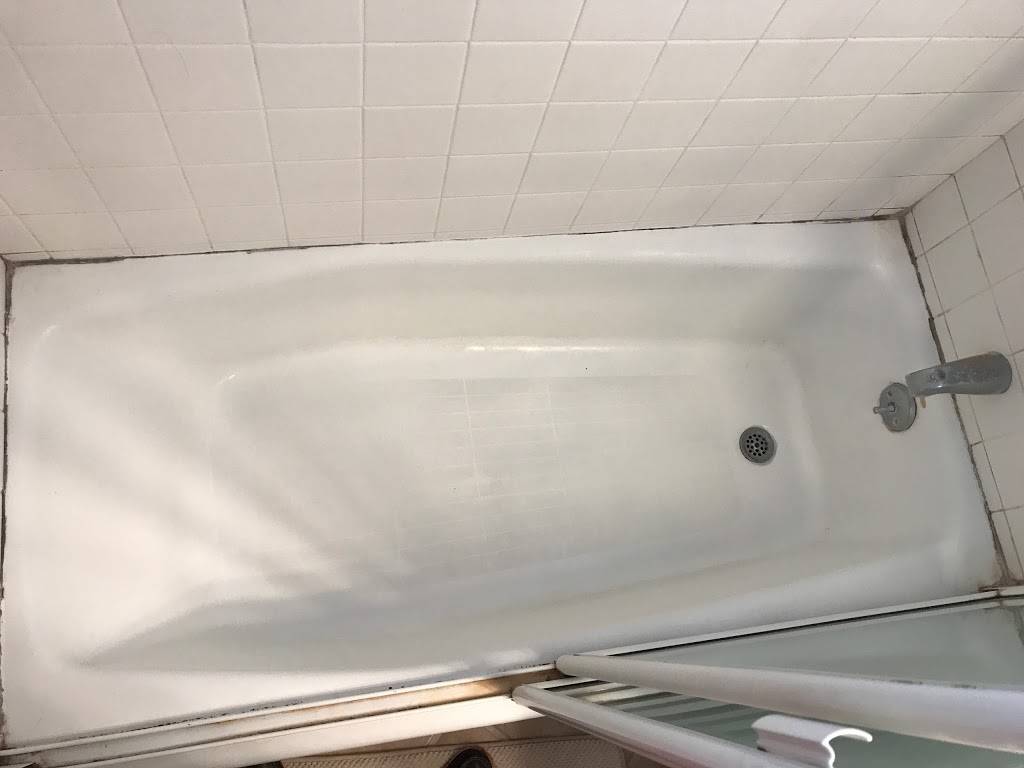 Bathtub Reglazing Los Angeles | 2513 S La Salle Ave, Los Angeles, CA 90018, USA | Phone: (818) 722-1995