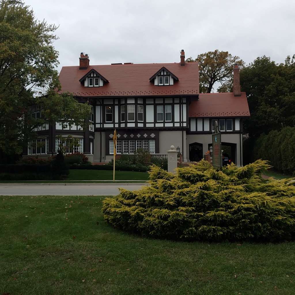 Stone Terrace Bed & Breakfast | 1622 Forest Pl, Evanston, IL 60201, USA | Phone: (847) 859-2198