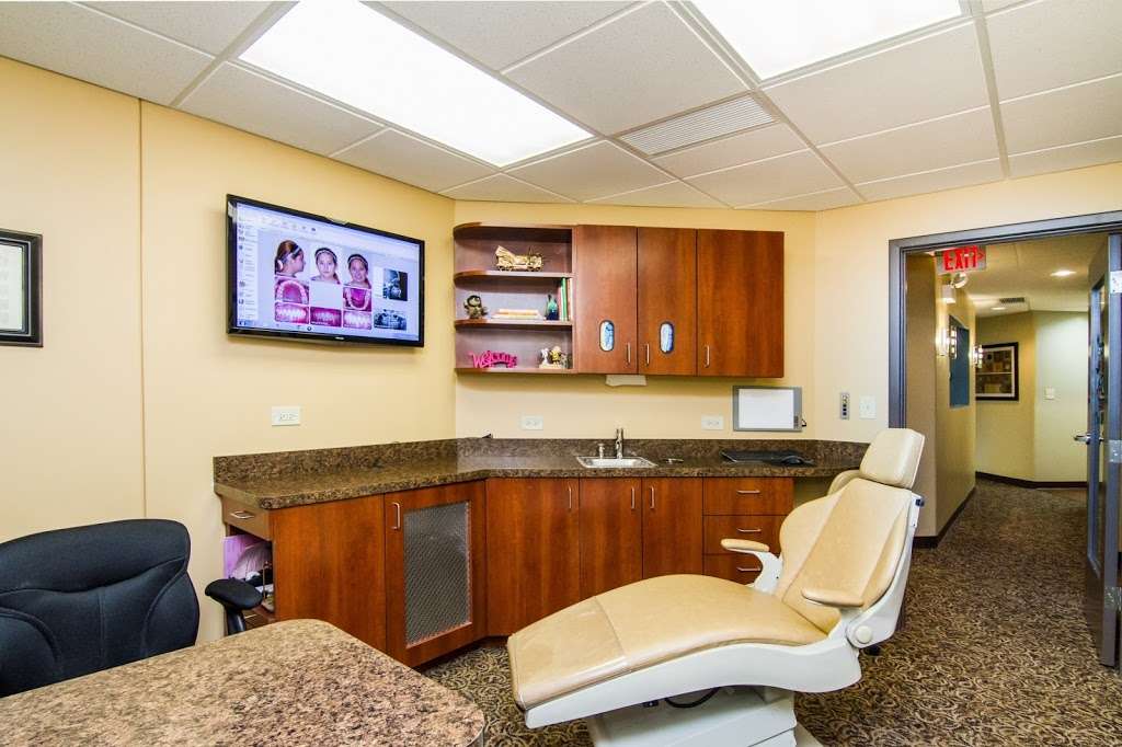 Jarosz & Valente Orthodontics | 3430 N Old Arlington Heights Rd, Arlington Heights, IL 60004, USA | Phone: (847) 632-1030