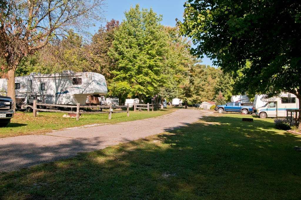 Mini Mountain Campground | 32351 IN-2, New Carlisle, IN 46552, USA | Phone: (574) 340-9923