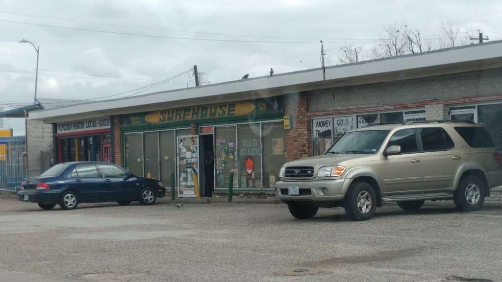 Surfhouse in 1737w34 Th St, Suite 400, Houston, TX 77018, USA