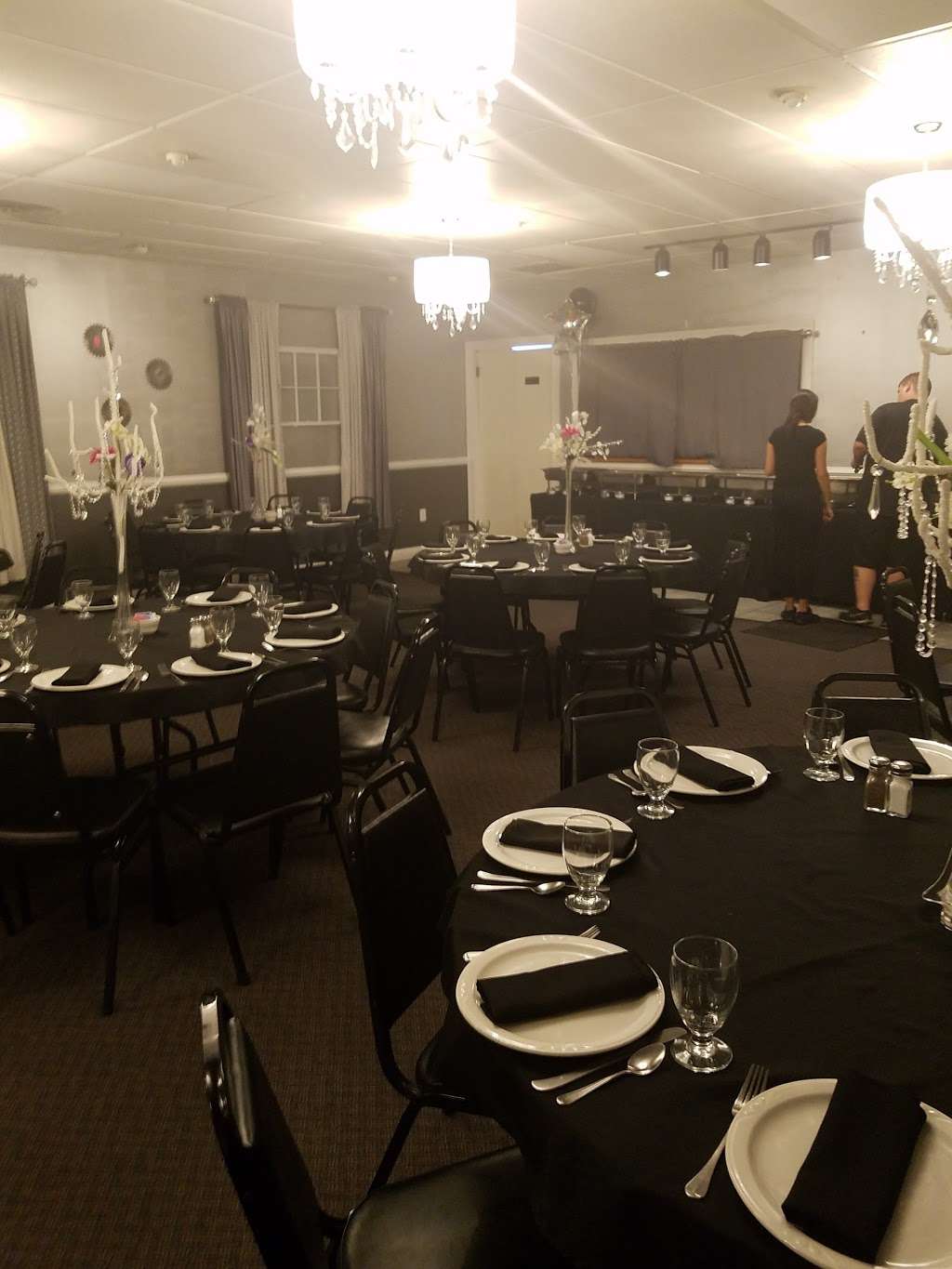 Romans Lounge & Catering | 101 S Broad Mountain Ave, Frackville, PA 17931 | Phone: (570) 874-3812