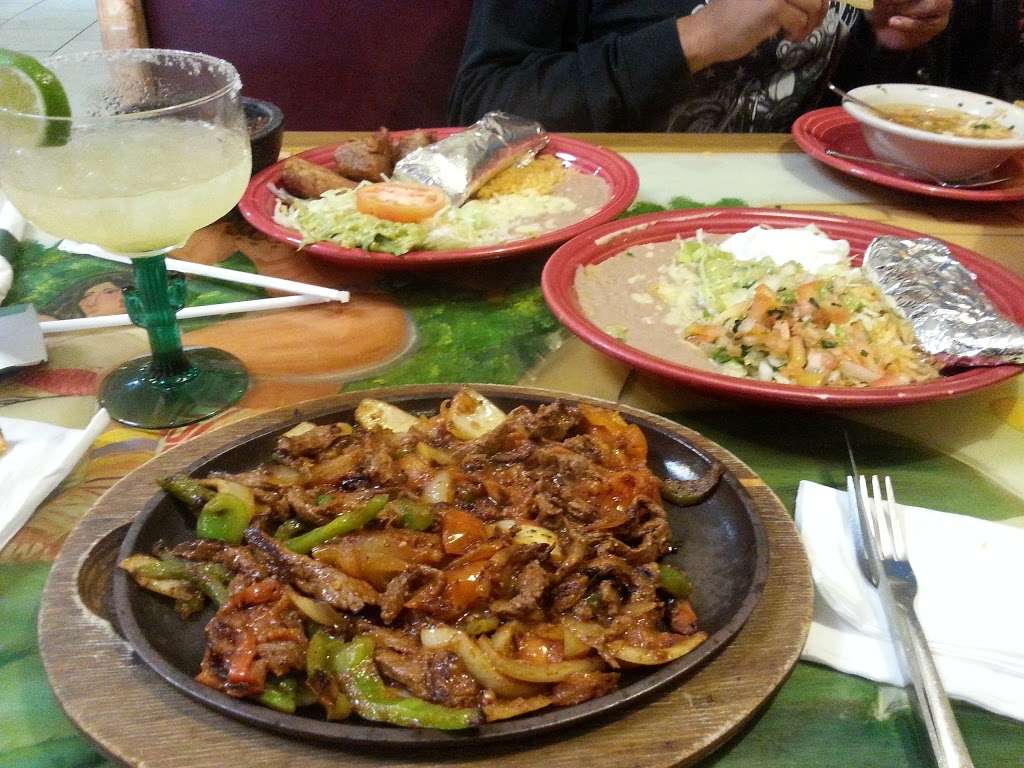 El Ranchero | 405 E Franklin St, Spencer, IN 47460, USA | Phone: (812) 829-2106