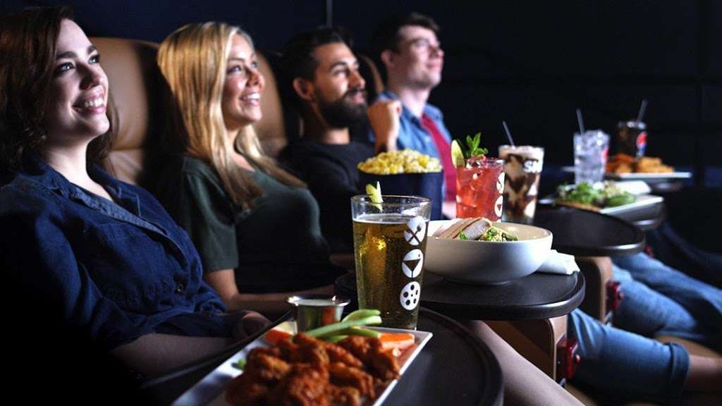 Studio Movie Grill | 8200 3rd St, Downey, CA 90241, USA | Phone: (562) 454-1556