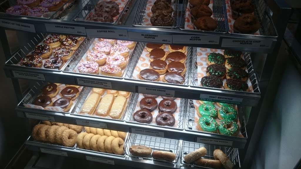 Dunkin Donuts | 1428 S Azusa Ave, West Covina, CA 91791 | Phone: (626) 727-6272